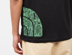 The North Face Blown Up Logo T-Shirt -Pied Chic Soldes Magasin sz 659885 f scaled