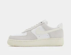 Pied Chic Soldes Magasin 25 Nike Air Force 1 LV8 Femme