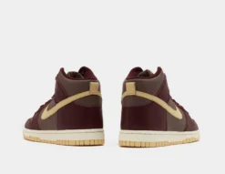 Nike Dunk High Femme -Pied Chic Soldes Magasin sz 667982 f scaled