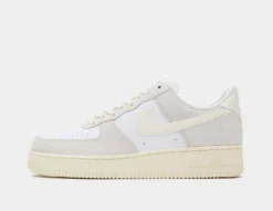 Nike Air Force 1 LV8