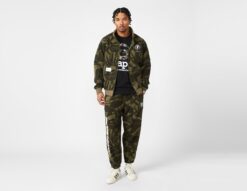 AAPE By A Bathing Ape Badge Camo Fleece Joggers 8 AAPE By A Bathing Ape Badge Camo Fleece Joggers -Pied Chic Soldes Magasin sz 561979 c