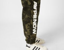 AAPE By A Bathing Ape Badge Camo Fleece Joggers 11 AAPE By A Bathing Ape Badge Camo Fleece Joggers -Pied Chic Soldes Magasin sz 561979 f