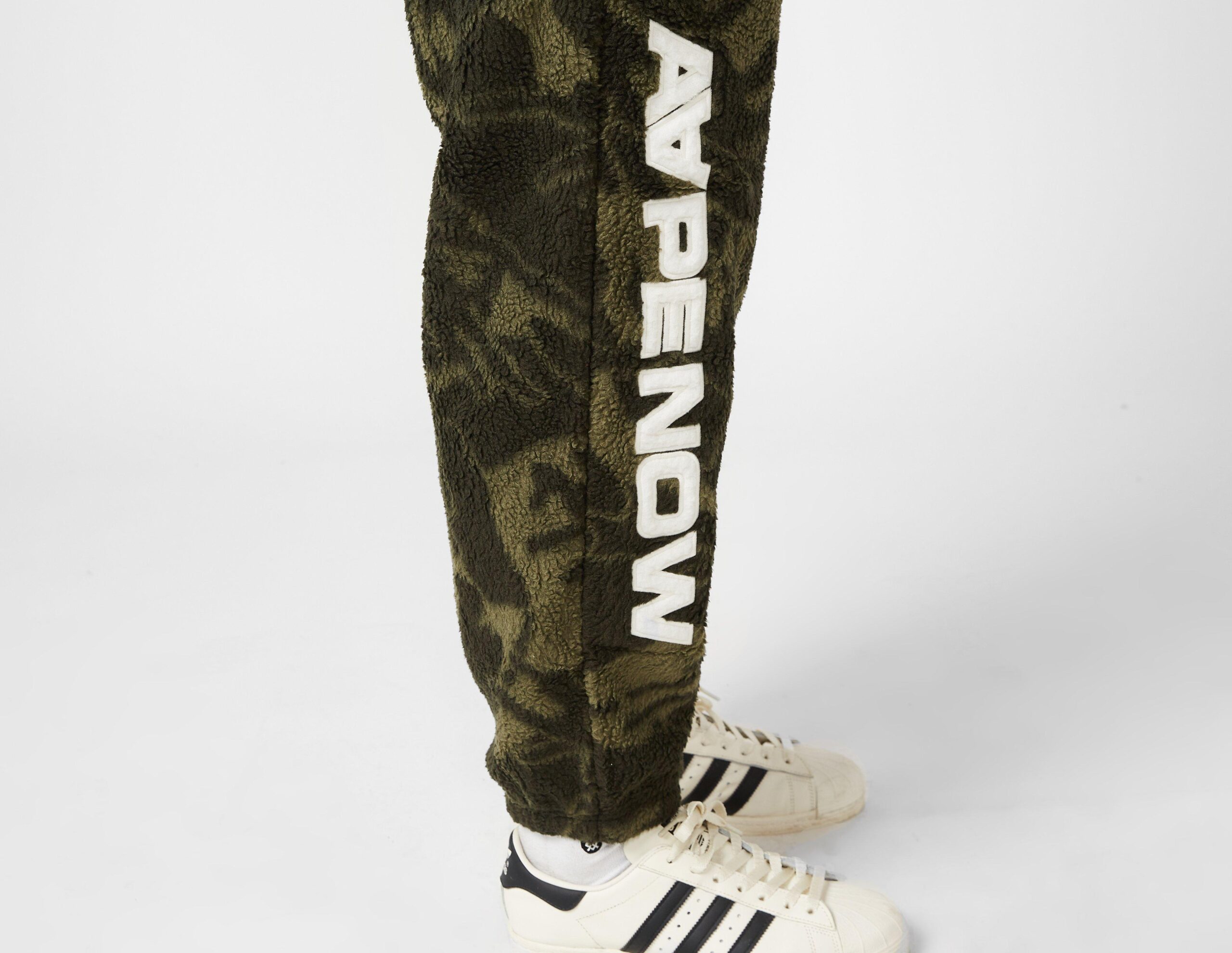 AAPE By A Bathing Ape Badge Camo Fleece Joggers 6 AAPE By A Bathing Ape Badge Camo Fleece Joggers – Image 6